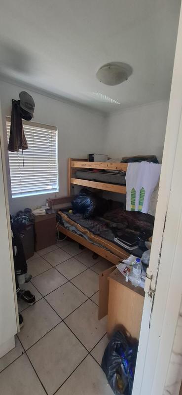 2 Bedroom Property for Sale in Goodwood Central Western Cape